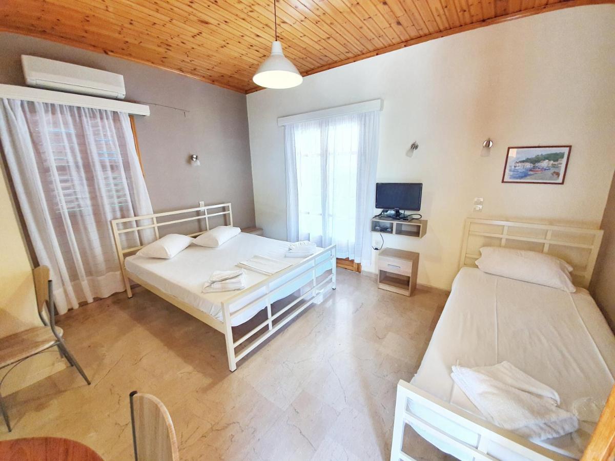 Alexaria Holidays Apartments Frínion Exterior photo